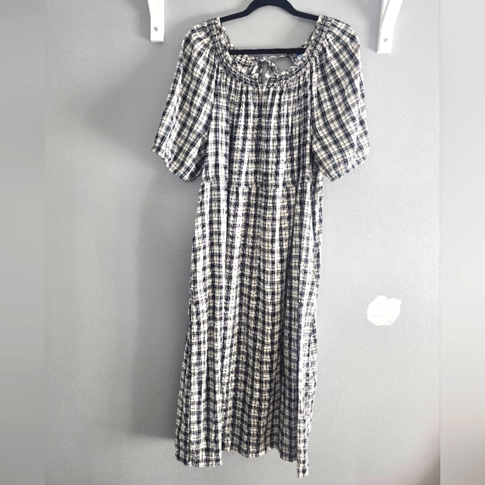 Old Navy Black and White Plaid Dress